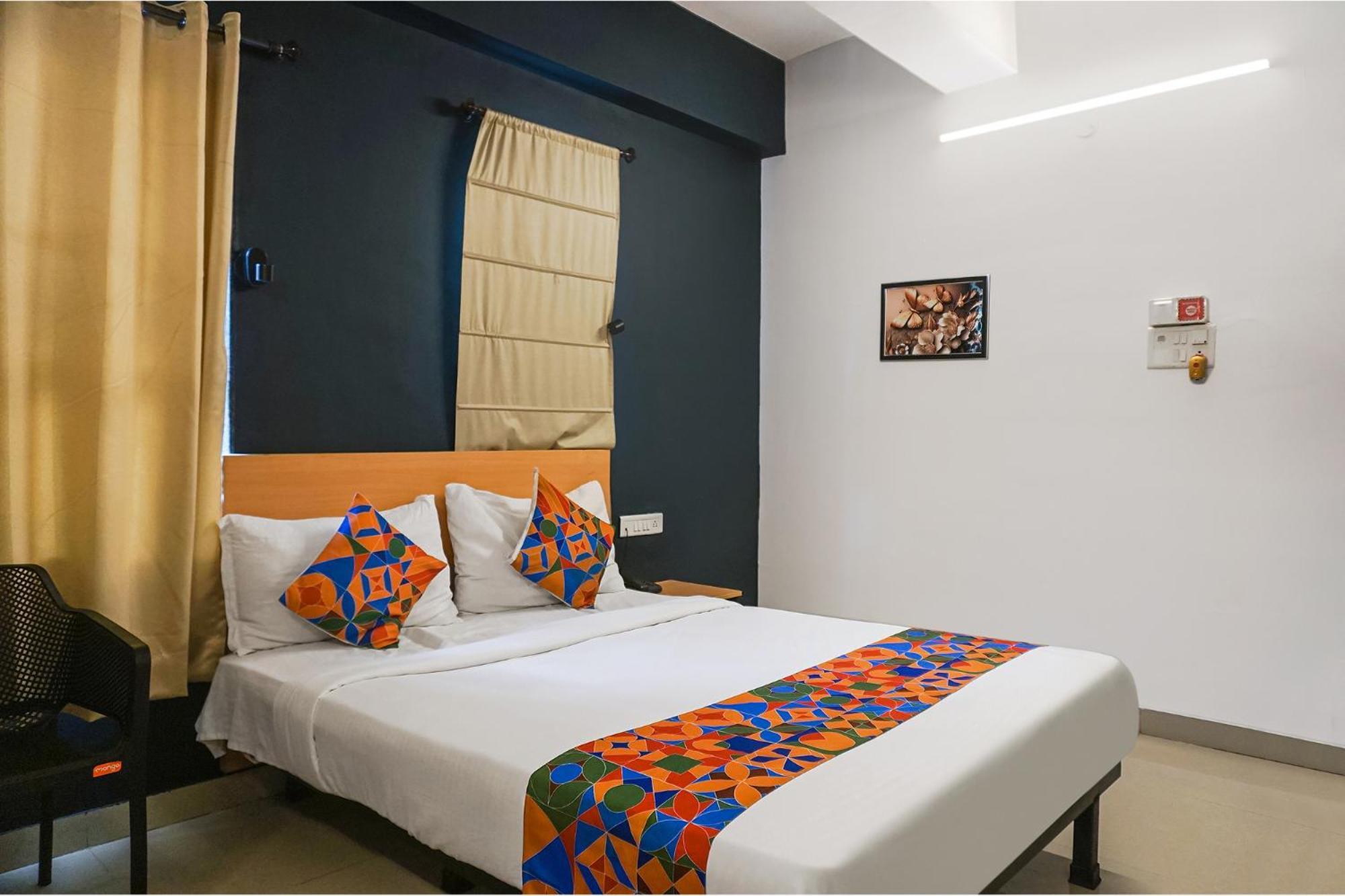 Fabhotel Aura Homes - Nr Khandoba Mandir Pimpri-Chinchwad Exterior foto