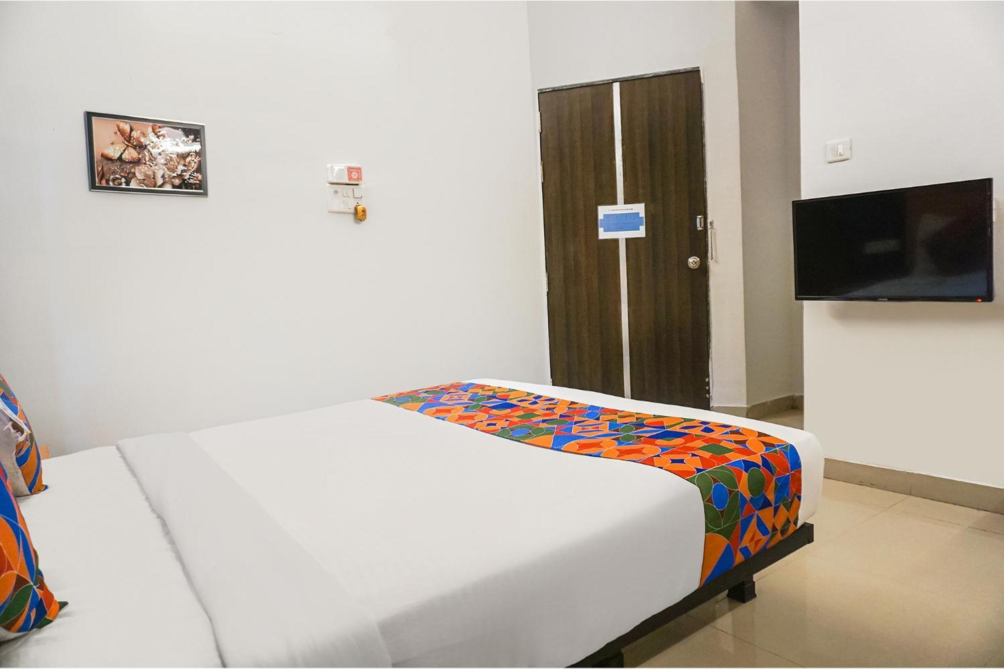 Fabhotel Aura Homes - Nr Khandoba Mandir Pimpri-Chinchwad Exterior foto