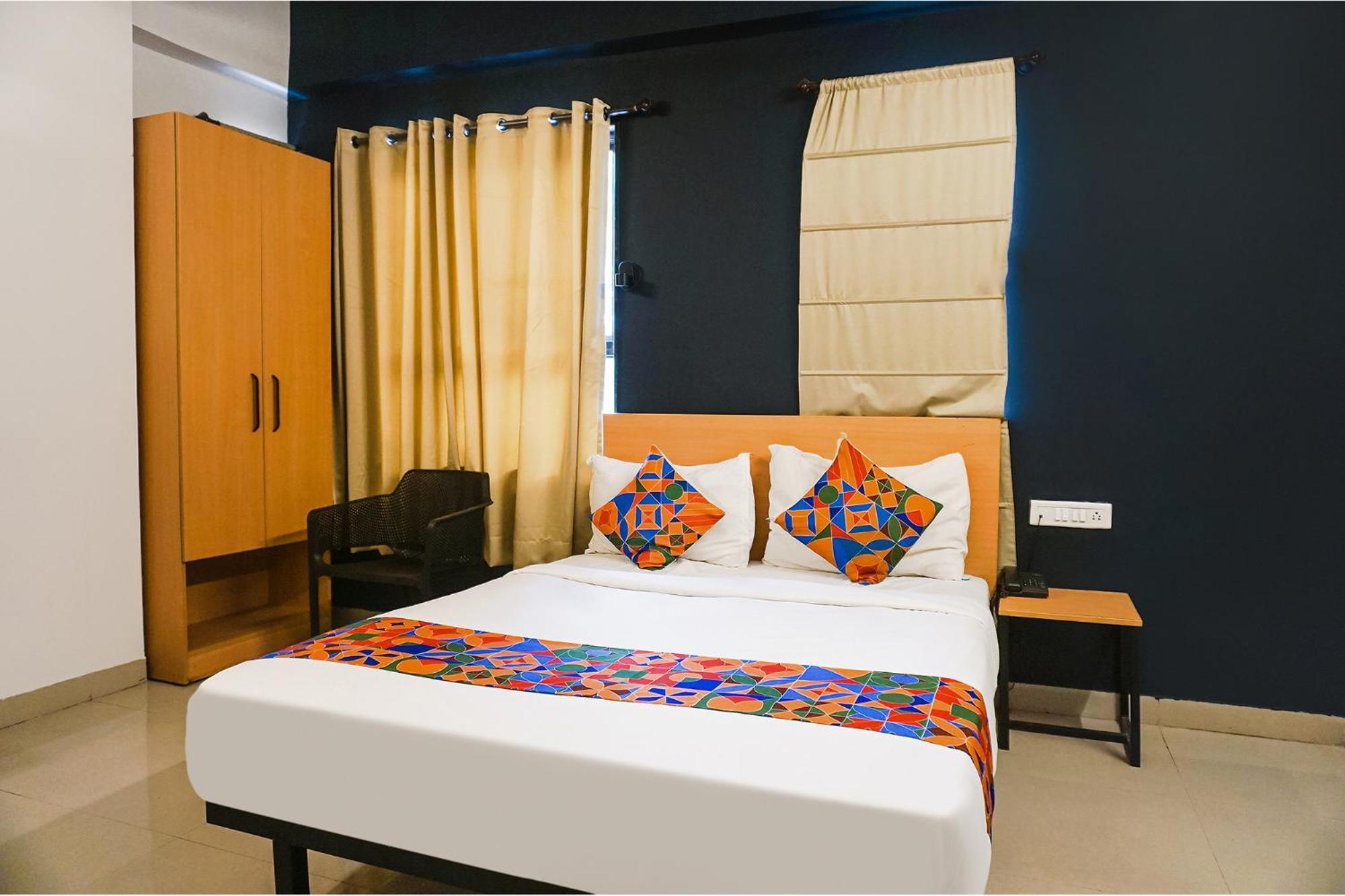 Fabhotel Aura Homes - Nr Khandoba Mandir Pimpri-Chinchwad Exterior foto