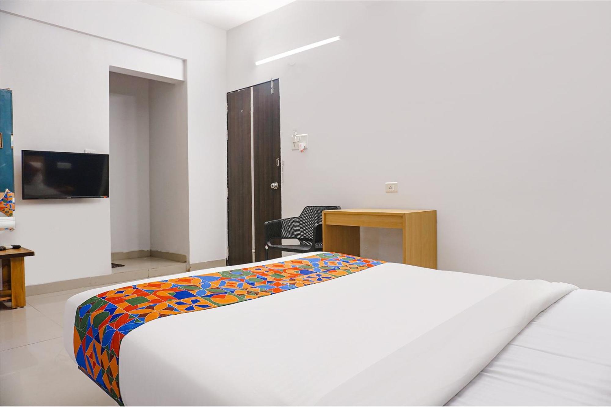 Fabhotel Aura Homes - Nr Khandoba Mandir Pimpri-Chinchwad Exterior foto